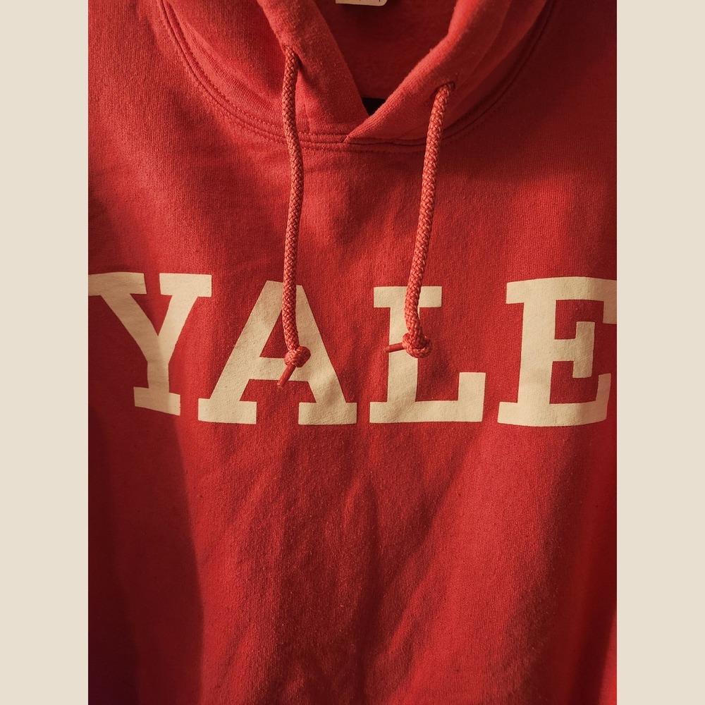 Gildan Heavy Blend Pink Yale University Graphic Hoodie Small Blaire Woods Barbie